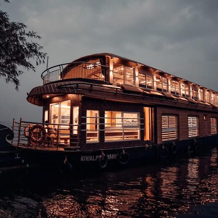 Victoria Houseboats Hotel Alappuzha Ngoại thất bức ảnh