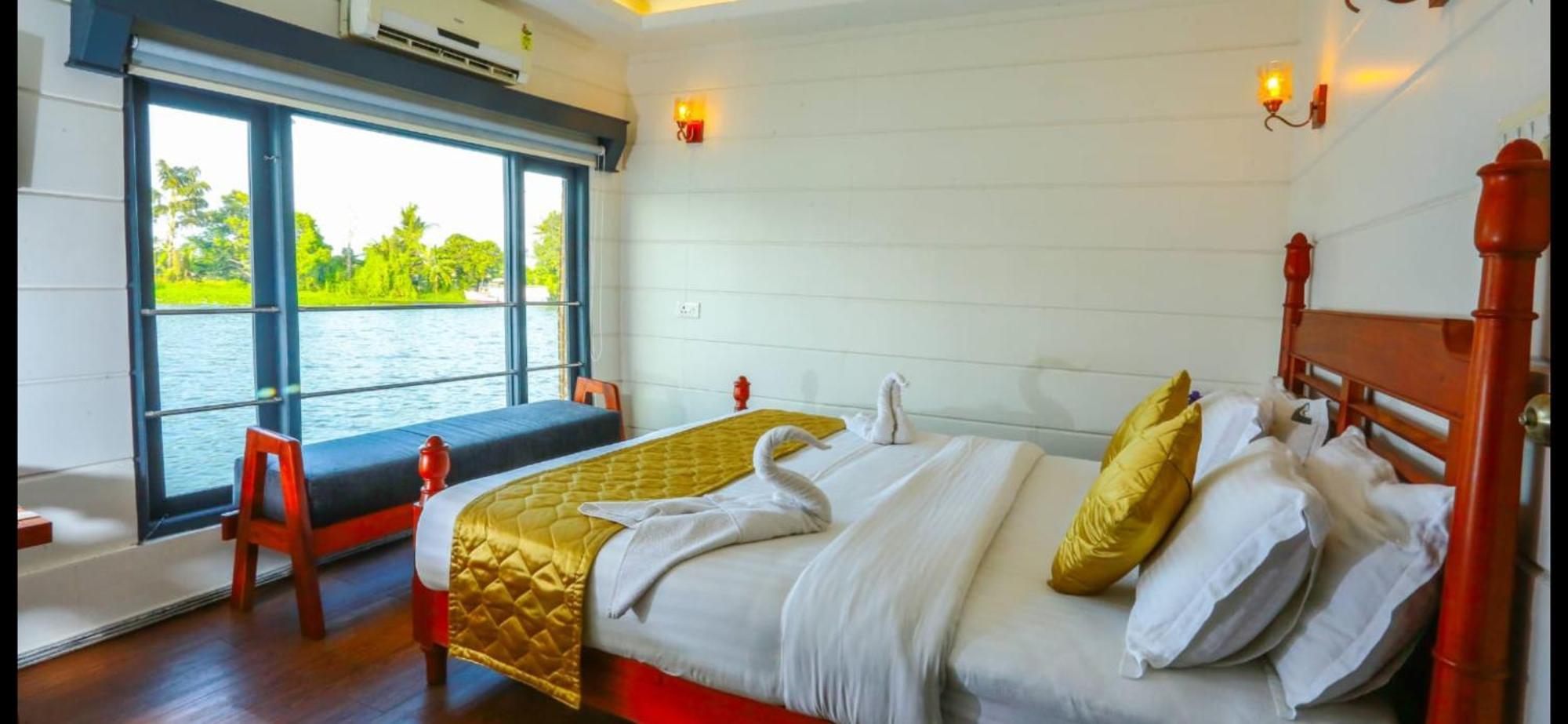 Victoria Houseboats Hotel Alappuzha Ngoại thất bức ảnh